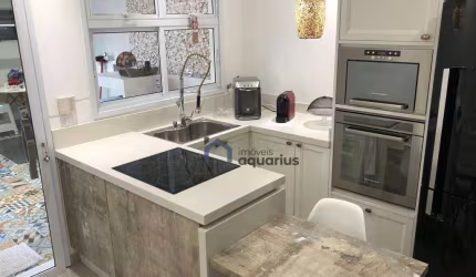 Casa com 2 dormitórios à venda, 160 m² por R$ 750.000,00 - Villa Branca - Jacareí/SP