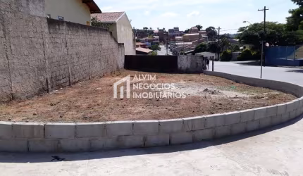 Terreno de esquina com 225 m² na Zona Leste -SJC - Venda