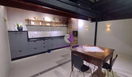 Sobrado com 3 dormitórios à venda, 128 m² por R$ 860.000,00 - Jardim Vitória - Suzano/SP