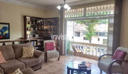 --- Casa Sobreposta Alta com 3 quartos sendo 1 suíte no Campo Grande ---