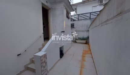 Sobrado à venda, 213 m², 3 dormitórios, uma quadra da praia, Pompéia-Santos