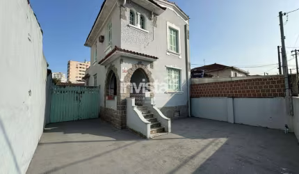 Casa à venda no bairro Vila Mathias