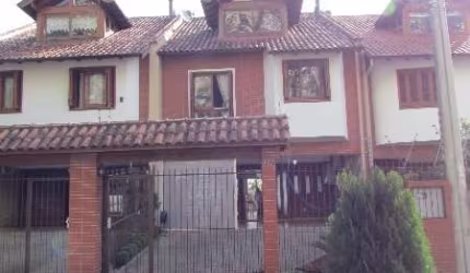 Sobrado com 3 pavimentos no Bairro Tristeza