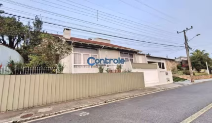 Casa de 05 dormitórios em Coqueiros , Florianópolis /SC