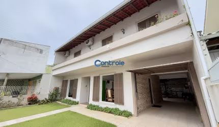 Excelente casa de 4 dormitórios no Balneário de Estreito /Florianópolis /SC