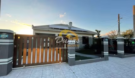 BELÍSSIMA RESIDÊNCIA COM PISCINA