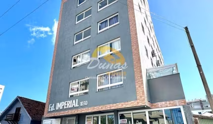 APARTAMENTO MOBILIADO NO CENTRO DE TRAMANDAÍ