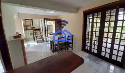 Casa à venda no bairro Capricórnio - 3 dormitórios, sendo uma suíte, banheiro, sala, cozinha e 1 va