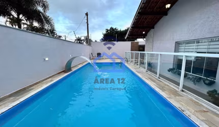 Casa com piscina à Venda com 03 dormitórios, sendo 01 suíte e 03 banheiros, no bairro do Indaiá em