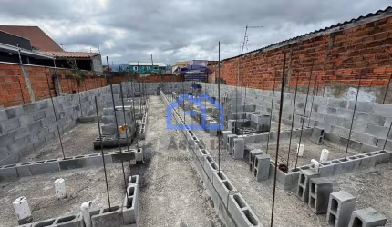 Casa à venda no bairro dos Golfinhos em Caraguatatuba, SP - 74.98m² de construção, oportunidade imp