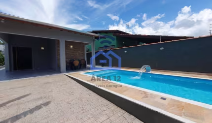 Casa mobiliada para locação no bairro da Martim de Sá em Caraguatatuba, SP - Conforto, lazer e prat
