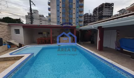 Maravilhosa casa à venda no bairro da Martim de Sá em Caraguatatuba, SP - Localizado a menos de 400