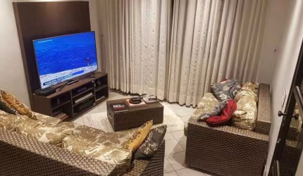 Casa à venda 220m² sendo 3 dormitórios, 01 suíte e 2 vagas de garagem em condomínio fechado no Grajaú