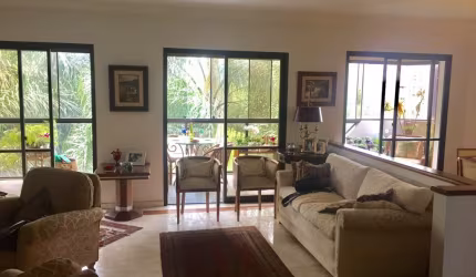 Apartamento à venda no Morumbi com 206m², 3 Dormitórios, 1 Suíte e 2 Vagas.