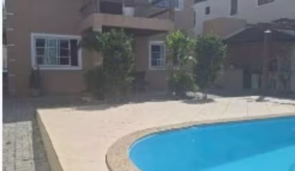Casa com 4 quartos à venda na Rua Nivaldo Domingos, Ipitanga, Lauro de Freitas, 300 m2 por R$ 810.000