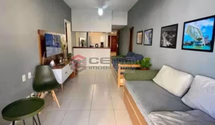Flat com 1 quarto à venda na Rua Barata Ribeiro, Copacabana, Rio de Janeiro, 55 m2 por R$ 850.000