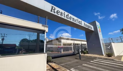 Apartamento à venda no Residencial Angatu em Foz do Iguaçu.
