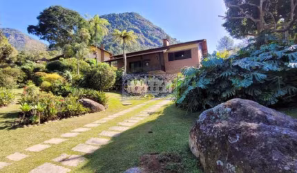 Casa com 6 quartos à venda na Alameda Jandaia, Granja Guarani, Teresópolis, 1800 m2 por R$ 1.250.000