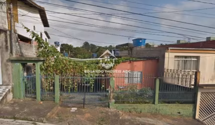3 dormitórios. 2 vagas na garagem. Ótima localização.