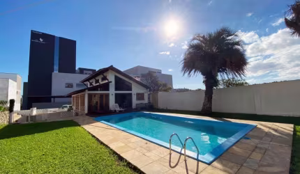 Casa com 3 quartos à venda na Rua Coronel Aparício Borges, 370, Teresópolis, Porto Alegre por R$ 2.400.000
