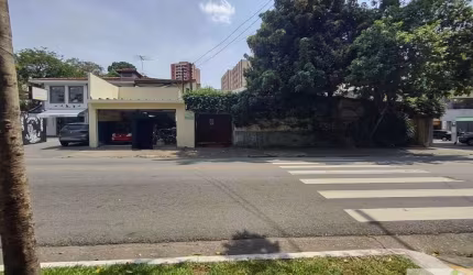 Jardim Marajoara na Avenida Sobrado + Salão comercial na frente