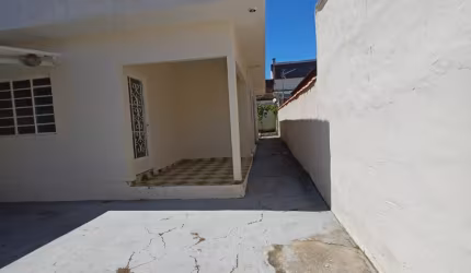Casa lote  300m²  na Vila Tesouro  São José dos Campos SP.