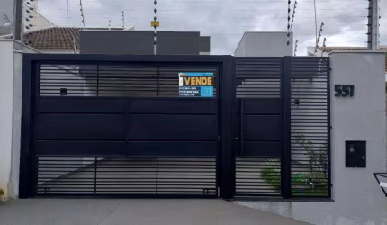 Casa à venda em Maringá, Parque Industrial 200, com 3 quartos, com 103 m²