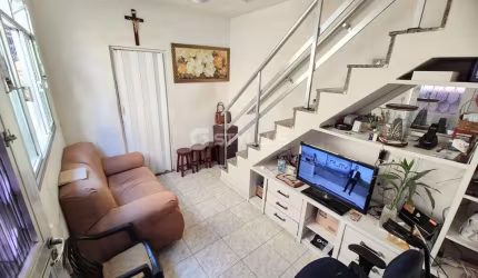 Casa com 2 quartos à venda na Rua Nossa Senhora das Graças, Ramos, Rio de Janeiro, 64 m2 por R$ 250.000