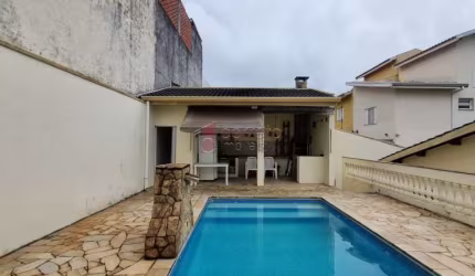 BELA CASA DE USO MISTO COM PISCINA À VENDA NO BAIIRO PARQUE DA REPRESA EM JUNDIAÍ/SP