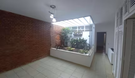 CASA PARA LOCAÇÃO OU VENDA NO BAIRRO VILA ARENS EM JUNDIAÍ 250m²