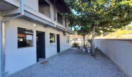 LINDAS CASAS NO MESMO TERRENO