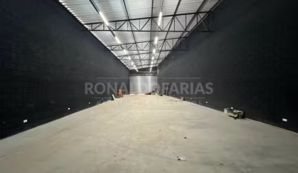 Galpão Comercial em São Paulo, Interlagos com 580m²