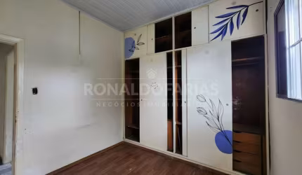 Casa à Venda na Cidade Dutra com 3 Dormitórios e 4 Vagas de Garagem