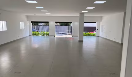 Galpão para locação com  400m² na região de interlagos.!