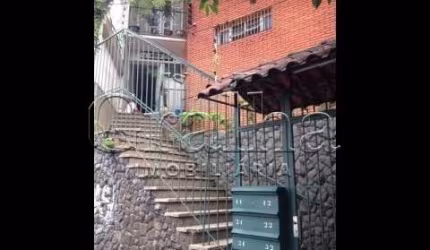 Apartamento com 3 quartos à venda na Avenida Protásio Alves, 1655, Petrópolis, Porto Alegre por R$ 340.000