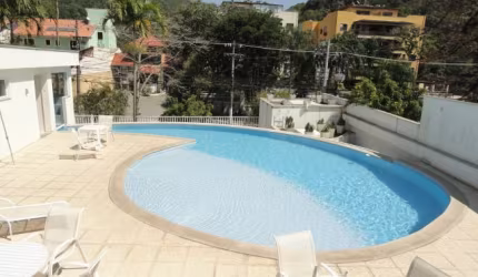 Vendo Excelente 02 quartos em Condominio Com Muito Lazer.