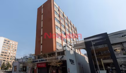 Apartamento para locação no coração de Curitiba! Conheça este imóvel com 1 quarto, 1 sala, 1 banheiro e 35,30 m² de área.