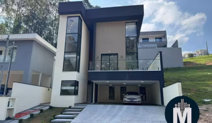 Casa em Condomínio à Venda 3 Suítes e 4 Vagas, 384m2 - Morada da Serra