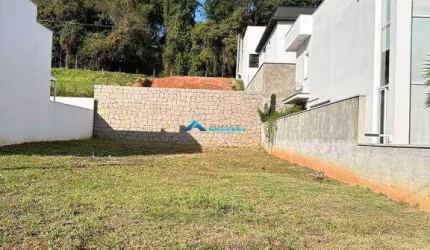 Vende-se Terreno de 300 m² em Condomínio no Gramadão, Jundiai