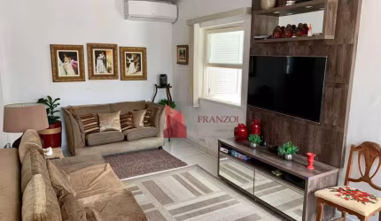 VENDA: Casa com 3 dormitórios à venda - Centro - Itajaí/SC