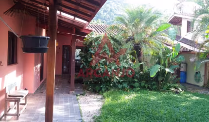 LINDA CASA COM 3 DORMITÓRIOS - BAIRRO RESSACA - UBATUBA - SP