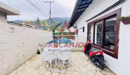 Casa a venda próximo a praia Ubatuba - SP