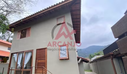 SOBRADO A VENDA NA RESSACA COM MAIS UMA EDICULA NO FUNDO