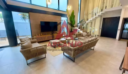 CASA A VENDA  EM CONDOMINIO FECHADO NA PRAIA DA LAGOINHA A 30 MTS DO MAR