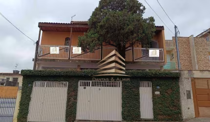 Sobrado com 5 dormitórios sendo 2 suítes e 7 vagas à venda, 404 m² por R$ 750.000 - Vila Fátima - Guarulhos/SP