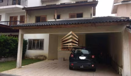 Sobrado com 4 suítes e 4 vagas à venda, 410 m² por R$ 2.000.000 - Vila Rosália - Guarulhos/SP