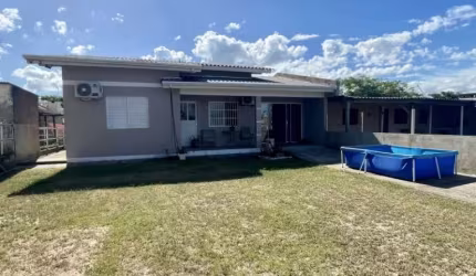 C333 òtima residência em região de moradores/Imbé