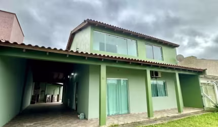 C331 Lindo sobrado com piscina para morar/veranear