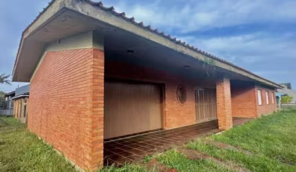 C414  Oportunidade! Casa de esquina próximo ao mar/Imbé