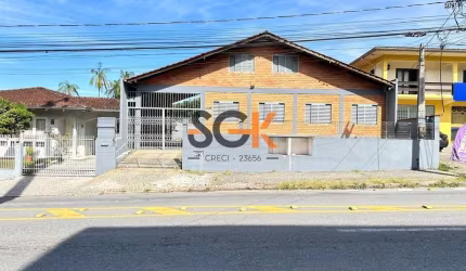 EXCELENTE CASA COMERCIAL PARA LOCAÇÃO - RUA PIRATUBA, SAGUAÇU - JOINVILLE/SC